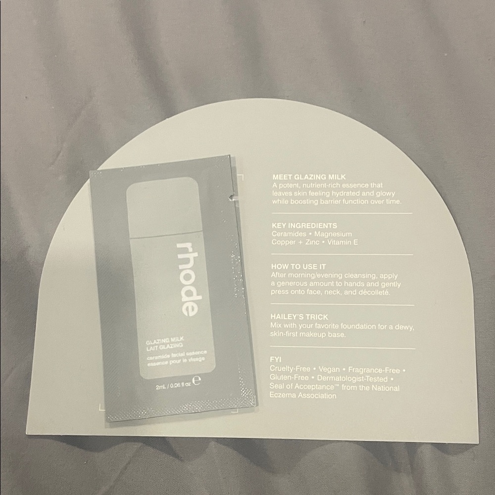 RHODE Glazing Milk with Vitamin E